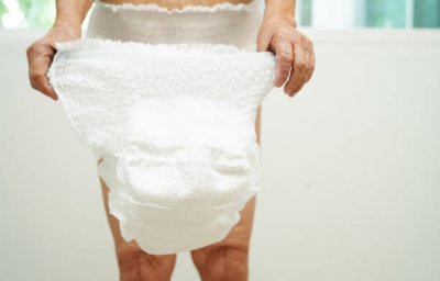 How often to change incontinence diapers briefs?